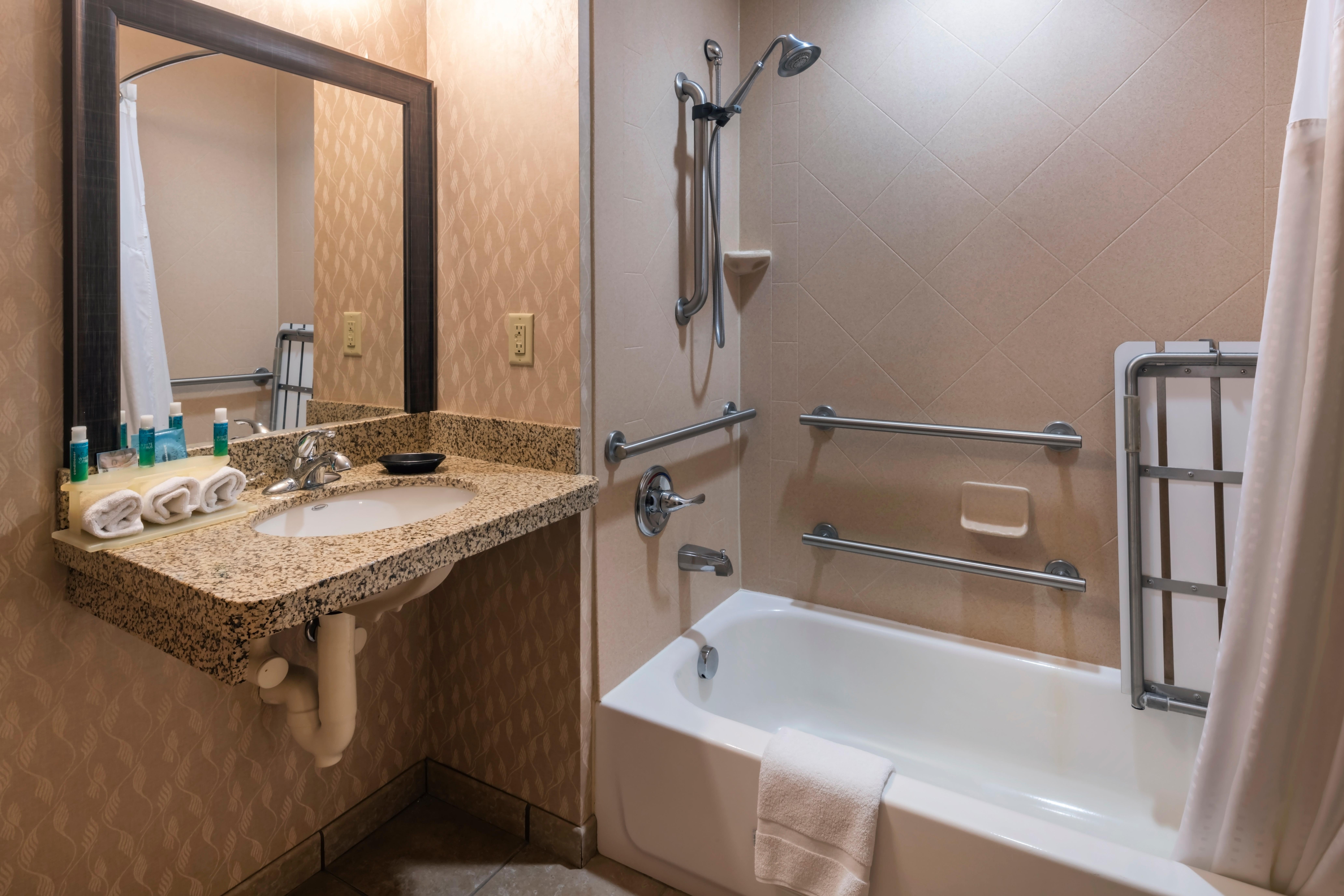 Holiday Inn Express Hays By Ihg Экстерьер фото